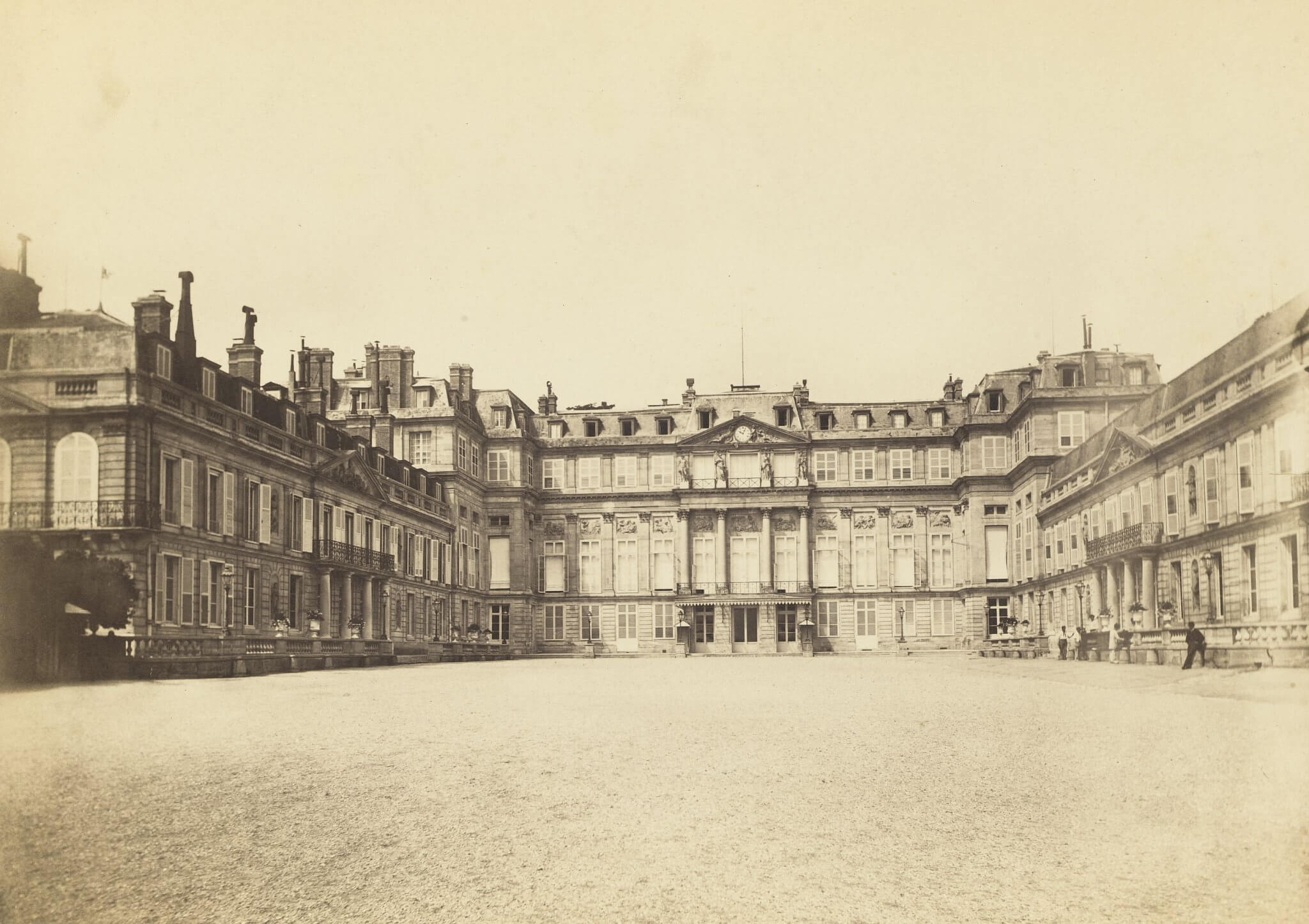 Chateau_de_Saint-Cloud_Cour_DHonneur