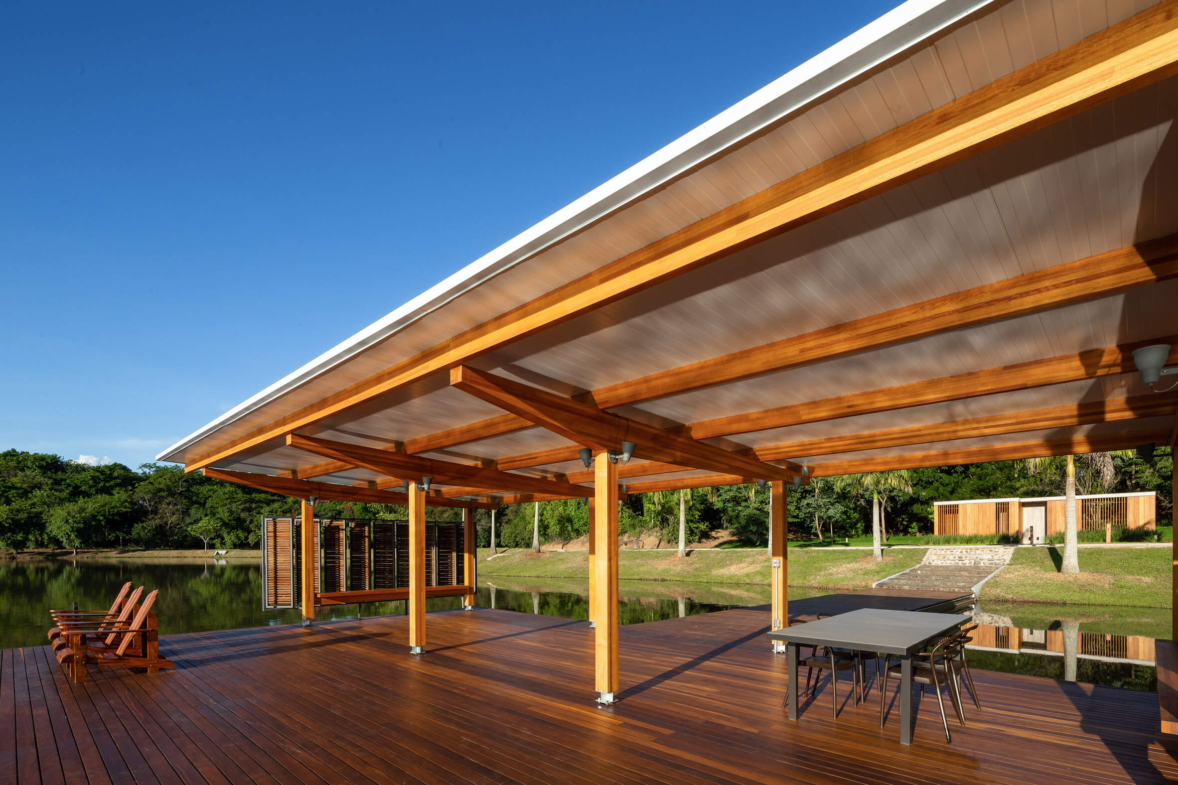 floating-pavilion-bruno-rossi-brazil_dezeen_2364_col_5