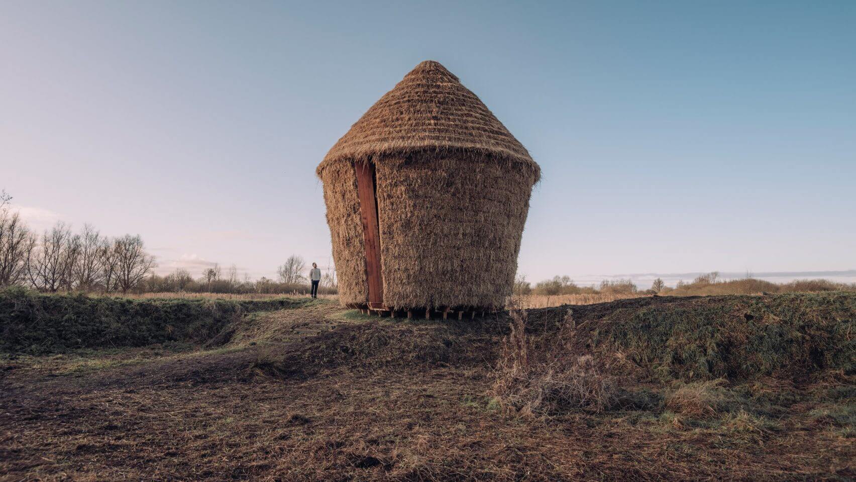 mother-thatched-hut-studio-morison_dezeen_2364_hero-1704x959