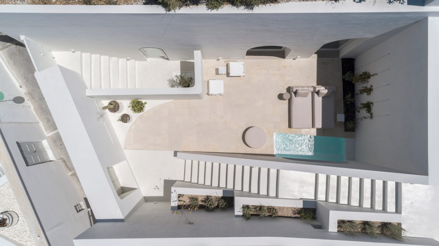 two-holiday-residences-fira-kapsimalis-architects-santorini-greece_dezeen_2364_col_18-1704x957