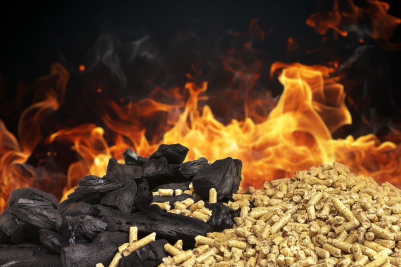 Piec wielopaliwowy (ekogroszek, pellet, drewno): Kompleksowy poradnik